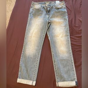 Denizen Modern Boyfriend Jeans